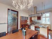 Eleganz trifft Geschichte Luxusapartment im historischen...