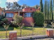 Elevated Central Albury Home