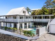 ELEVATED COASTAL LUXURY IN ALEXANDRA HEADLANDS