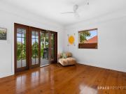 Elevated Inner city Colonial Cottage With Private Leafy...