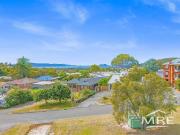ELEVATED OPPORTUNITY WITH VIEWS, VERSATILITY & LIFESTYLE