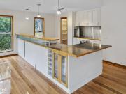 Elevated Treehouse Retreat with Modern Comforts & Prime...