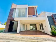ELGANTE CASA EN VENTA EN PARQUE SAN JOSÉ