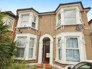 Elgin Road, Ilford, 2 Bedroom Flat