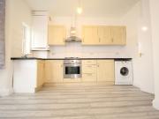 Elgin Road, Seven Kings IG3, 1 bed flat to rent, £1,300...