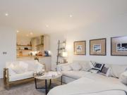 Elizabeth Gardens, Isleworth, 2 Bedroom Apartment