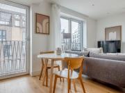 Elliston Apartments, Glade Path