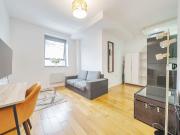 Elmfield Road, Bromley BR1, 1 bed flat to rent, £1,200...