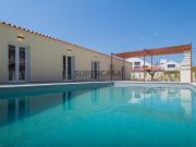 FANTÁSTICA MORADIA TÉRREA COM PISCINA, SABUGO