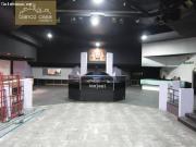 Emblemático local de 1.000m2 en el centro de Carballo...