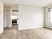 Emerald Vista Apartments Ideal Location 1 Bedroom for...