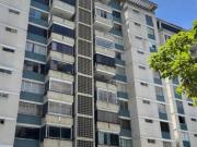 Alquilo.Apto Av. principal de Chuao/146 m² 5H/ 3B/ 1 p....