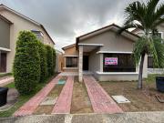 En Alquiler Casa de 3 Dormitorios en Urb. Ciudad Celeste