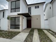 En Alquiler Casa de 3 Dormitorios en Urb. Vilanova en La...