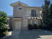 En alquiler casa de 3 dormitorios, full amoblada en...