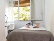 Encantador Habitación en Avenida de Bruselas, Guindalera