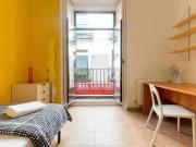 Encantador Habitación en Calle Mesón de Paredes, Embajadores