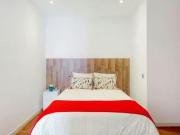 ¡En alquiler! Habitación en Carrer de Moragas, Sant...