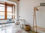 Bonito Habitación en piso compartido de 4 habitaciones...