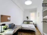Único Habitación en piso compartido de 7 habitaciones en...