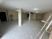 En alquiler local comercial el Albocentro 5 frente a...
