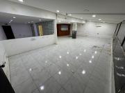 En alquiler local comercial en el centro comercial Gran...