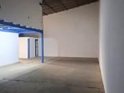 EN ALQUILER LOCAL COMERCIAL MERCADO MAYORISTA