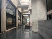 En alquiler local en Prados del Este / ubicación estratégica