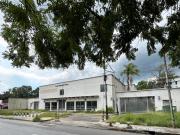 En Alquiler Locales Ubicado en Av. Ppal Las Delicias Mcy