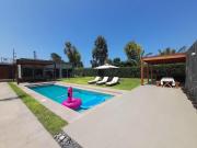 En ALQUILER, moderna casa con Piscina y finos acabados