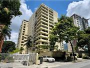 En alquiler moderno apartamento en Campo Alegre 105m