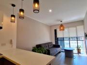 En Alquiler Moderno dpto con balcón + cochera adic. en...