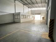 En alquiler ofibodega 320m2 en complejo, Av. Juan Tanca...