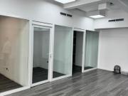 EN ALQUILER Oficina 128m2 CCCT 5 Espacios de trabajo...