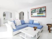 En alquiler preciosa villa con jardín, piscina privada y...