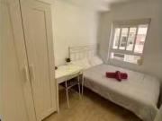 Acogedor Se alquila habitación en piso compartido de 5... Acogedor Se alquila habitación en piso compartido de 5...