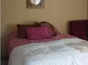 Barato Se alquila habitación en piso de 4 dormitorios en...