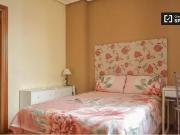 ¡Renta! Se alquila habitación en piso de 4 habitaciones...