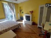 ¡Oferta! Se alquila habitación en piso de 7 habitaciones...