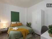 ¡En alquiler! Se alquila habitación en piso de 8...