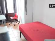 Bonito Se alquila habitación en piso de 8 habitaciones...