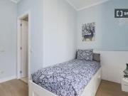 ¡Renta! Se alquila habitación en piso de 8 habitaciones...