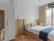 Nuevo Se alquila habitación en piso de 8 habitaciones en...