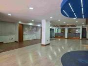 EN ARRIENDO LOCAL COMERCIAL UBICADO EN EL SECTOR DE LA...