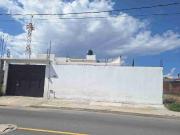 EN AVENIDA PRINCIPAL