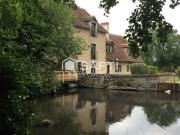 En Berry, authentique moulin à eau du 18eme