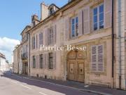 En Bourgogne, au coeur d'Autun, un hôtel particulier...