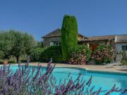 En campagne ensemble composé de 2 maisons en pierres...