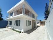 EN CHIPIPE, SALINAS, SANTA ELENA VENDO CASA CERCA AL MAR