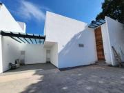 En Delucias en priv con porton electrico